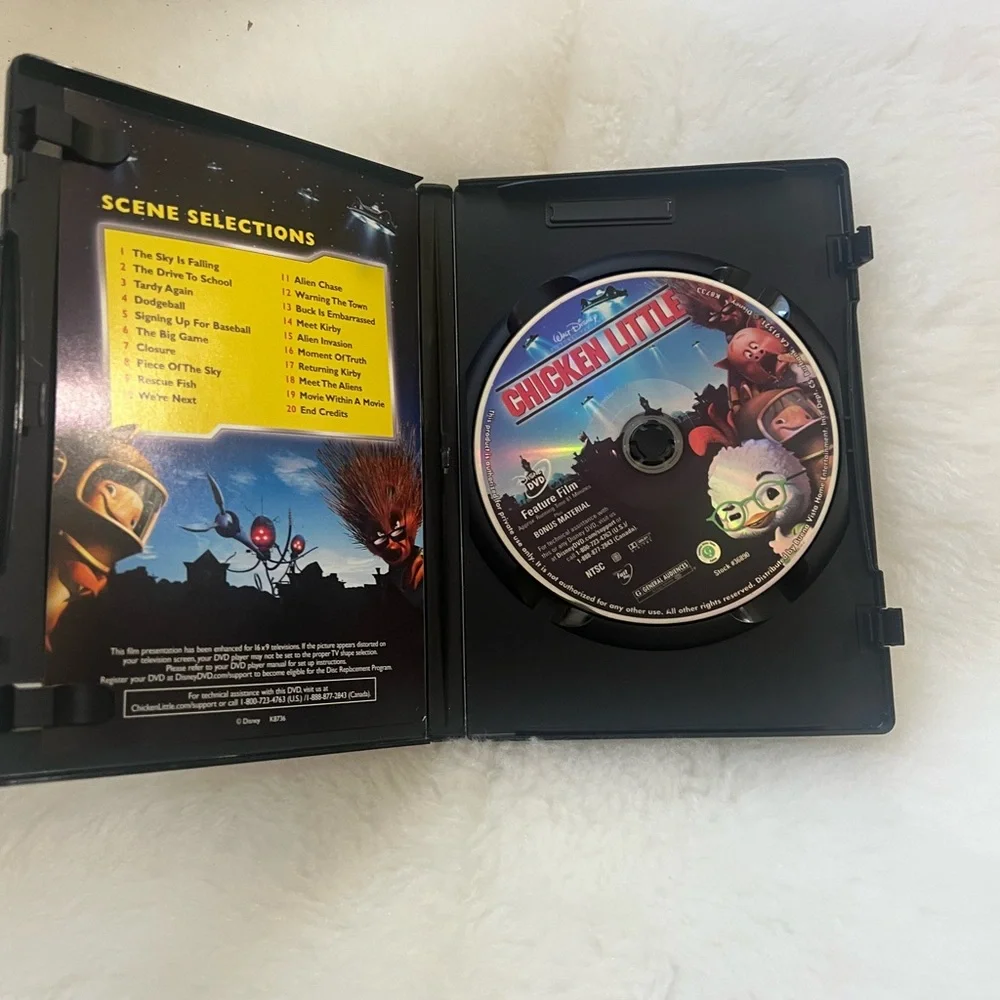 ✨🎉HP⭐️🎉Bundle DVD Disney Aladdin The Last Unicorn and Chicken Little